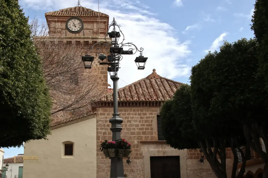 iglesia de santa maria nijar aussen 4700