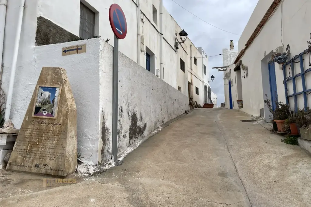 in den gassen von nijar andalusien 4328
