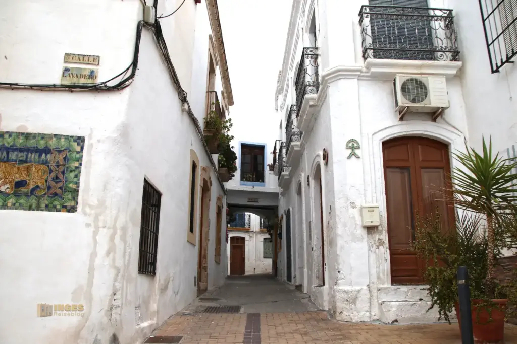 in den gassen von nijar andalusien 4814