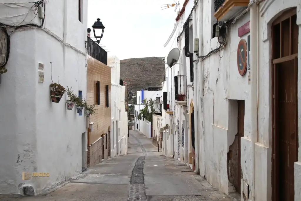 in den gassen von nijar andalusien 4823