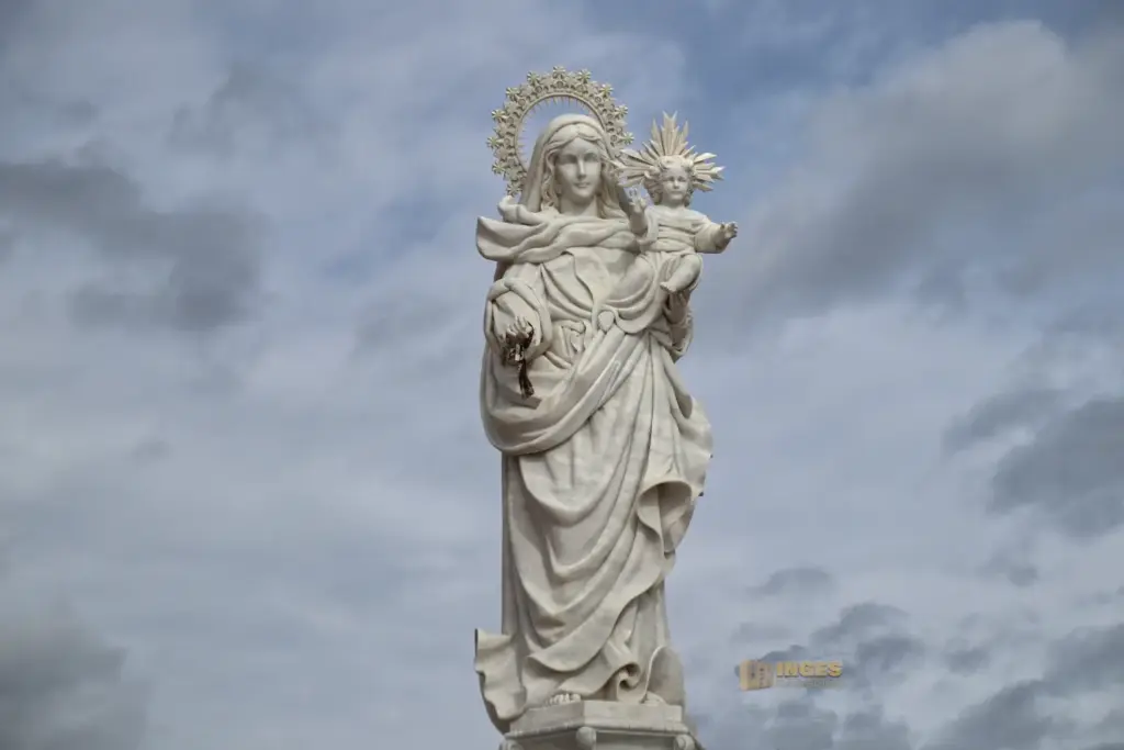 monumento a la virgen del carmen garrucha 4542
