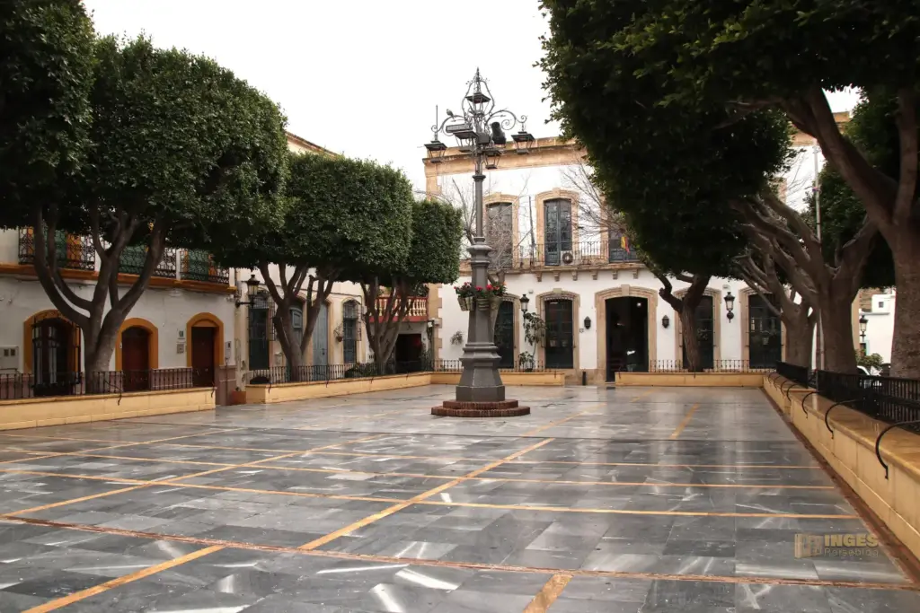plaza de la glorieta und rathaus in nijar 4756