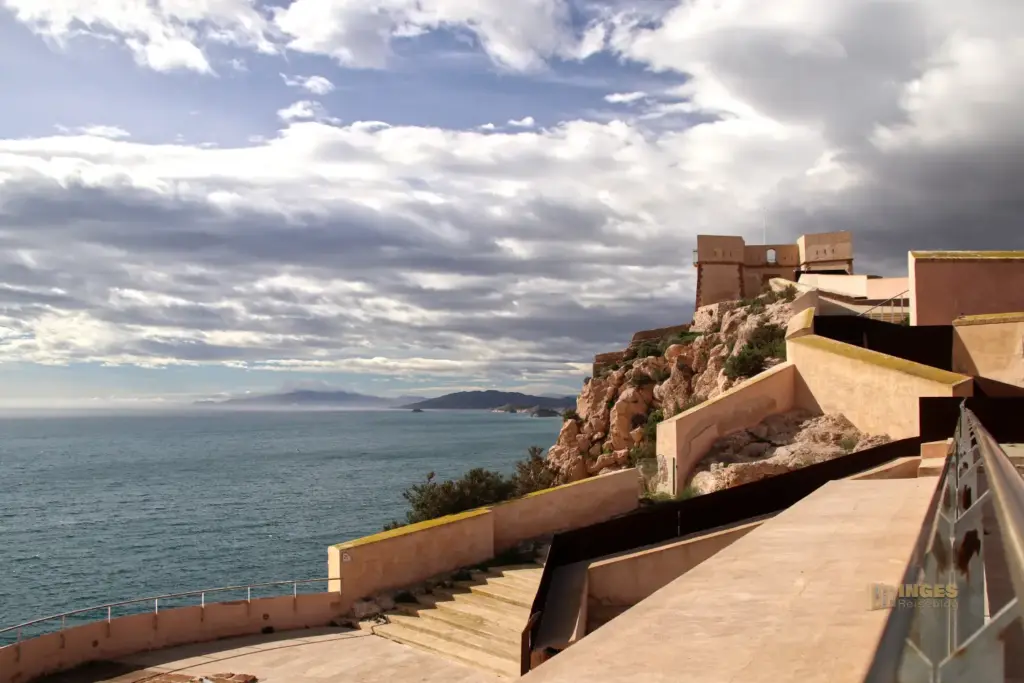 verbindungsweg im castillo de san juan de las aguilas_3404