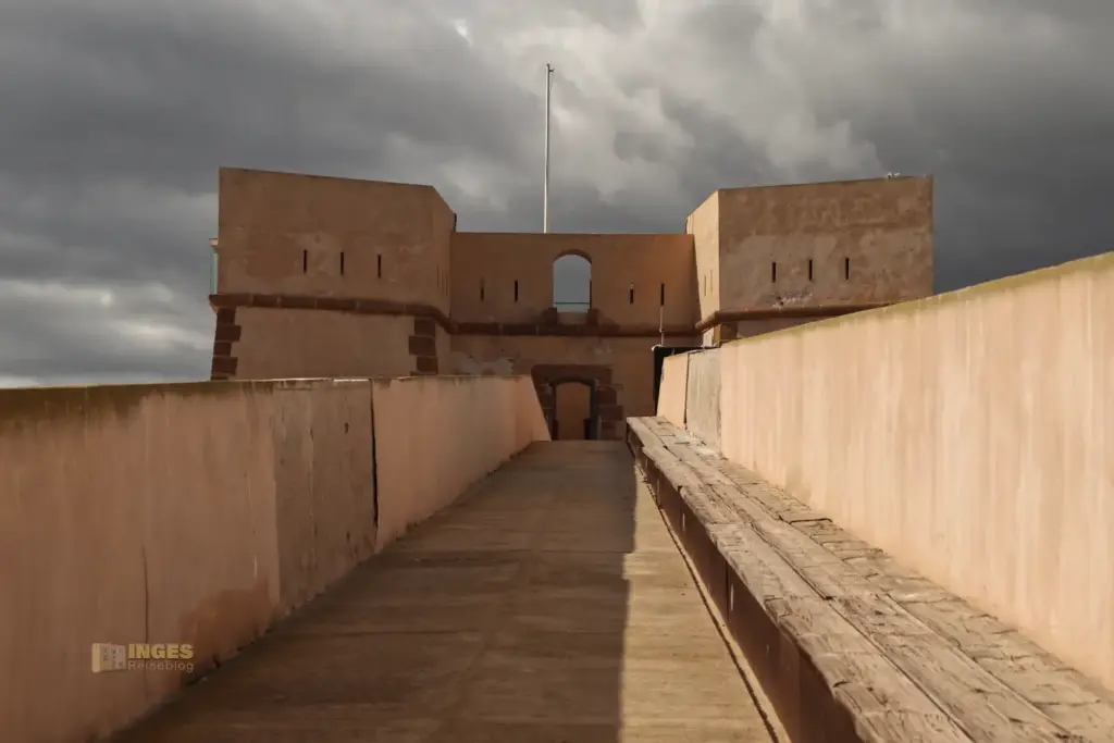 verbindungsweg im castillo de san juan de las aguilas_3447