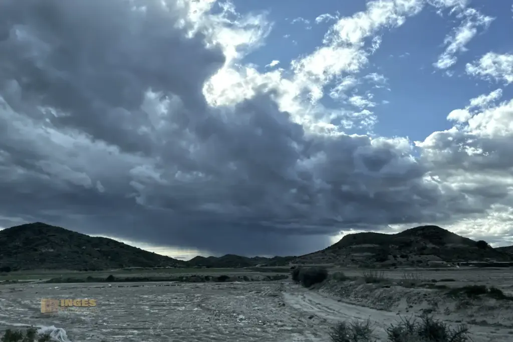 wetterfront auf der fahrt bei poblado minero el arteal 4288