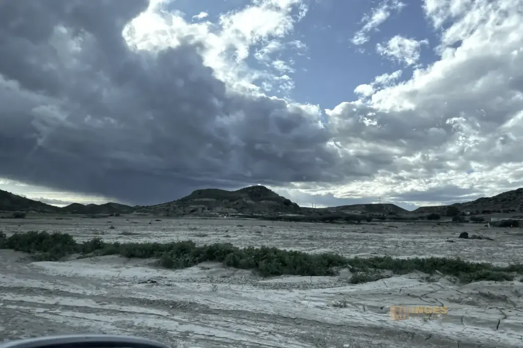 wetterfront auf der fahrt bei poblado minero el arteal 4286