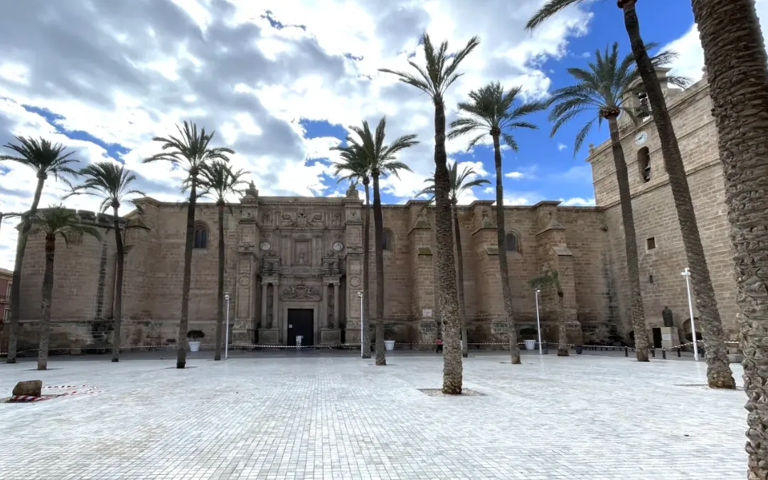 Willkommen 14 In der Kathedrale von Almería (Andalusien)