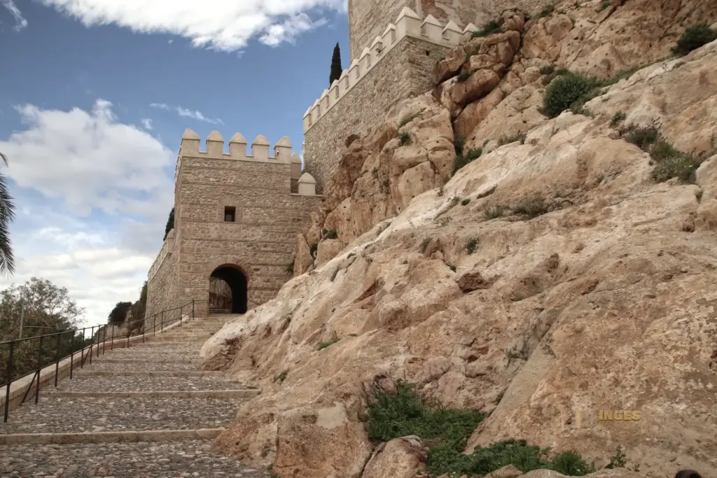 eingang in die alcazaba von almeria 5320