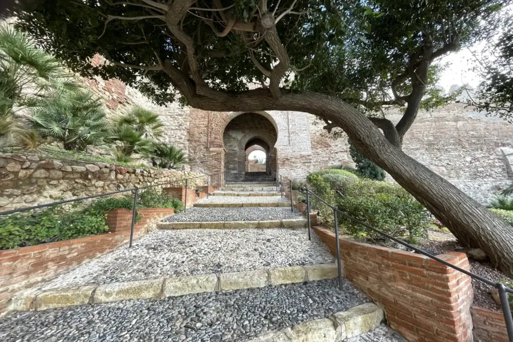 eingangstor zur alcazaba in almeria 4601 1