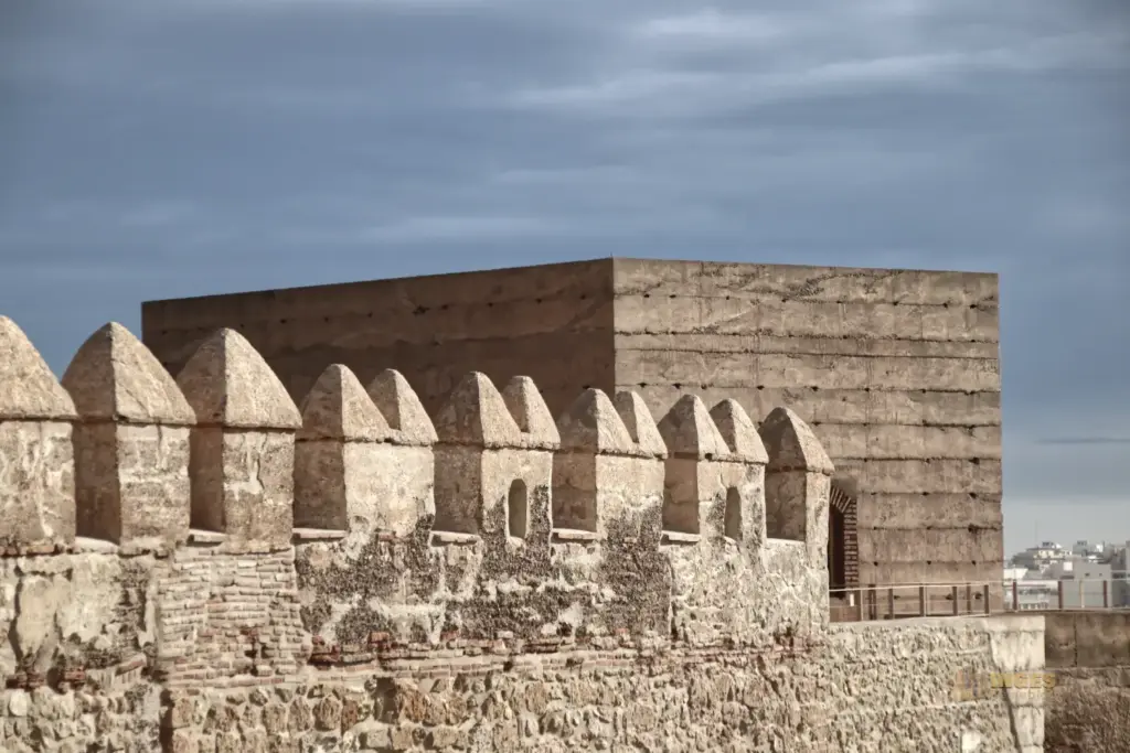 festungsmauer alcazaba almeria 5444