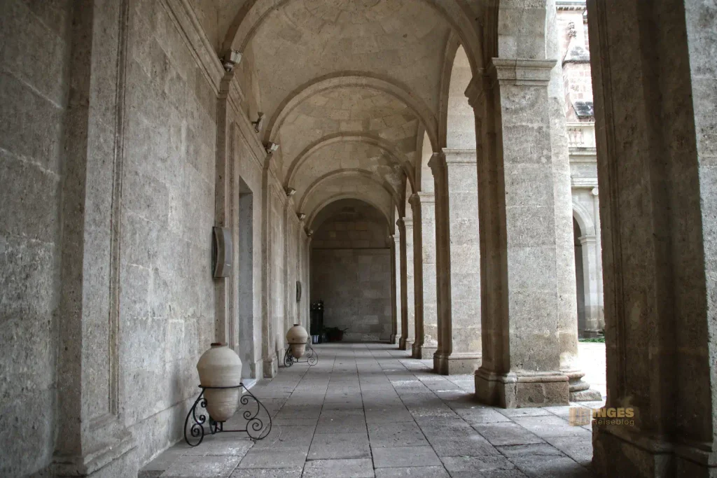 kreuzgang kathedrale von almeria 5842